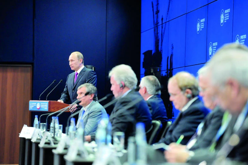 Rosneft to double oil flows to China in $ 270 bn deal