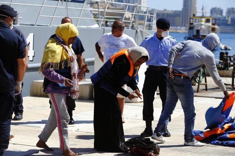 More than 1,200 migrants reach Italy by boat, drownings reported