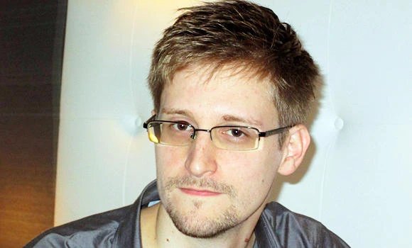 Journalist: Snowden fled US fearing unfair trial