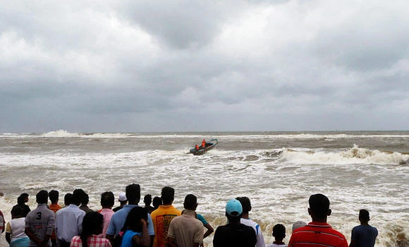 5 die as monsoon lashes Sri Lanka