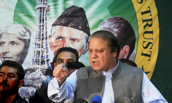 New Pakistan PM vows better economy, end to drones