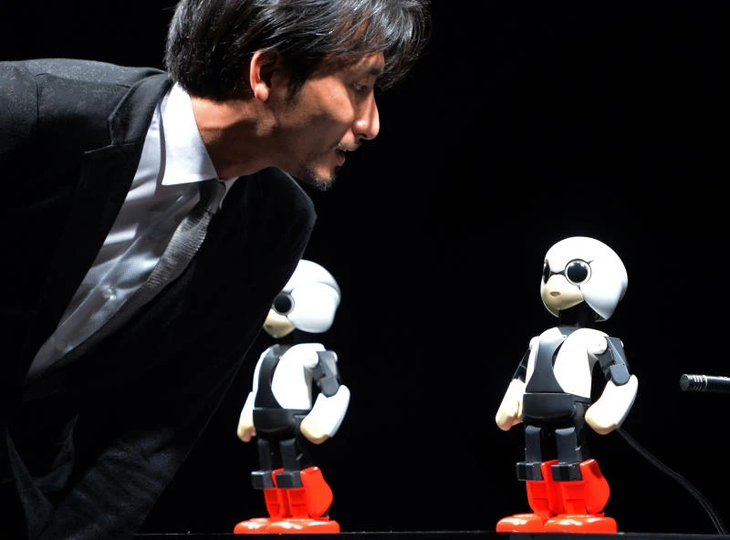 Japanese robot says space mission ‘big stride’ for androids