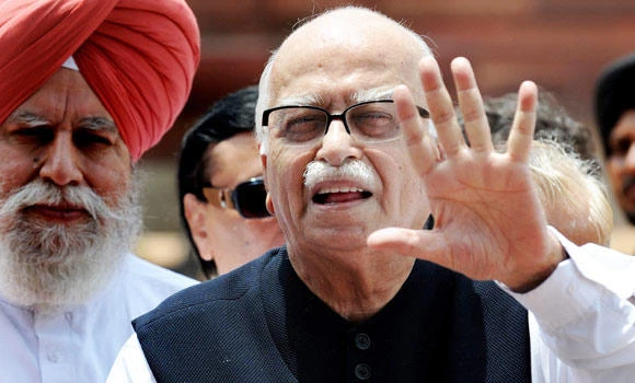Advani withdraws resignation