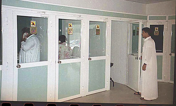 5 expats arrested in crackdown against Internet calls