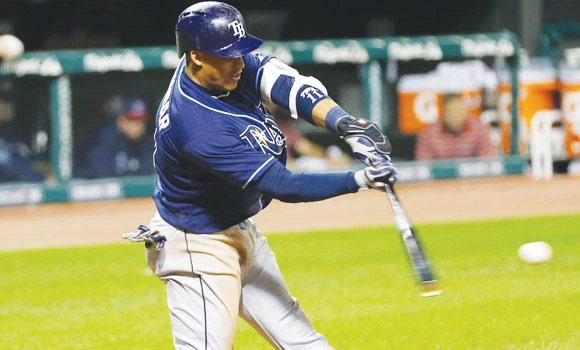 Rays overcome rain, Indians; game ends at 3 a.m.