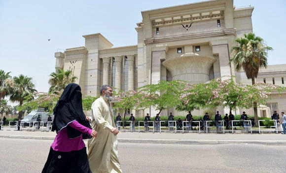 Egypt sentences 5 to death