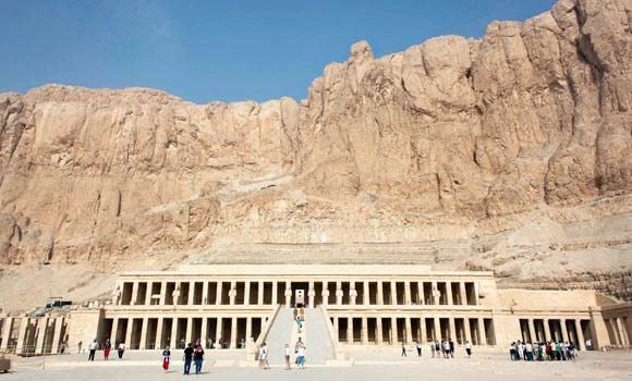 Tourism minister resigns over new Luxor governor