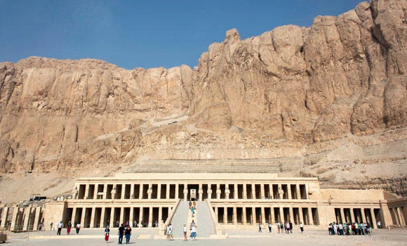 Tourism minister back after Luxor governor quits