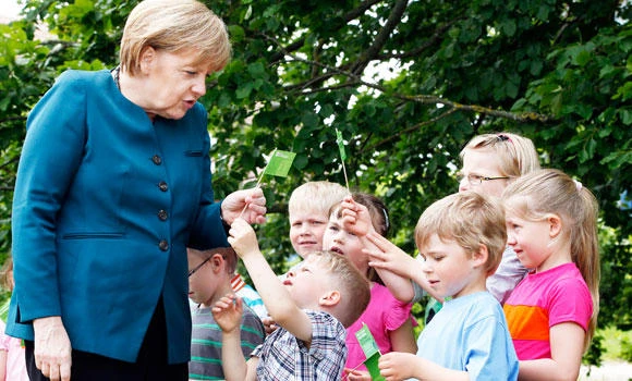 Shrinking and ageing German population down by 1.5 million