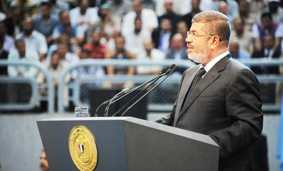 Mursi seeks to defuse calls for his removal