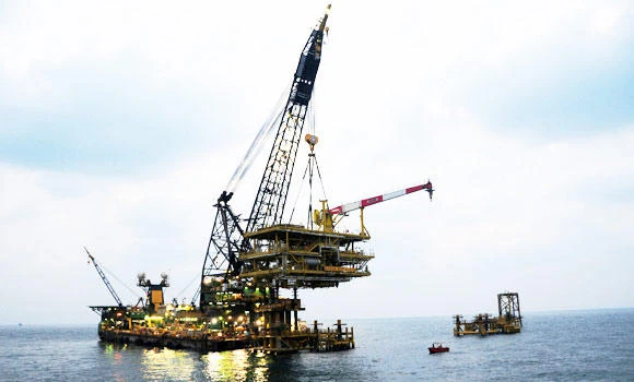Saudi oil exports yield SR 429 bn in five months