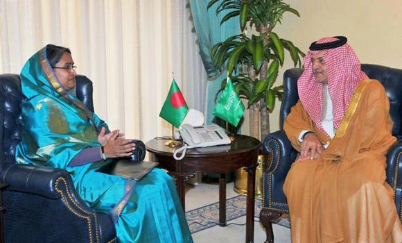Bangla FM arrives in Jeddah on official visit