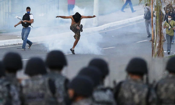Fresh protests erupt in Brazil despite Rousseff speech