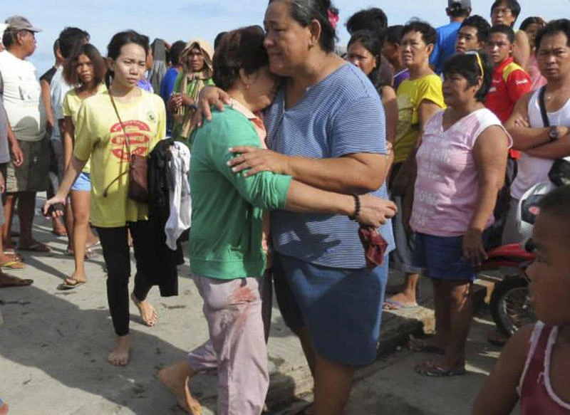 7 still missing from Philippine ferry sinking