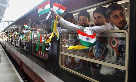 Manmohan opens India’s longest railway tunnel in Kashmir