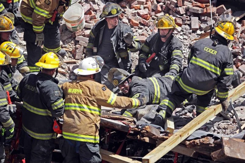 6 dead in Philadelphia building collapse
