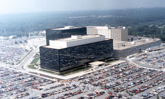Obama govt defends collecting phone records