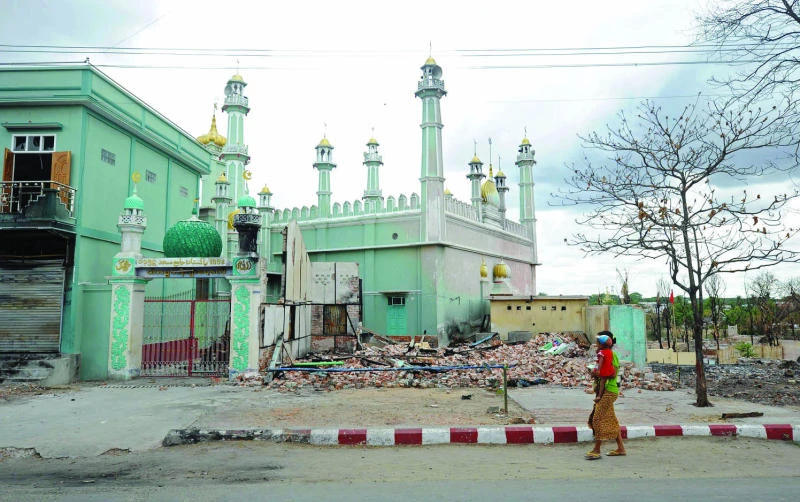 Anti-Muslim riots haunt shattered Myanmar city