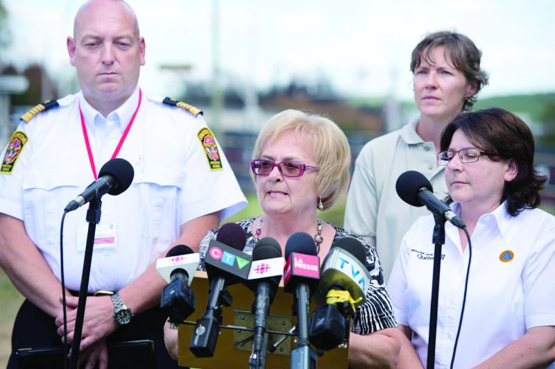 Canadians pay homage to rail tragedy victims