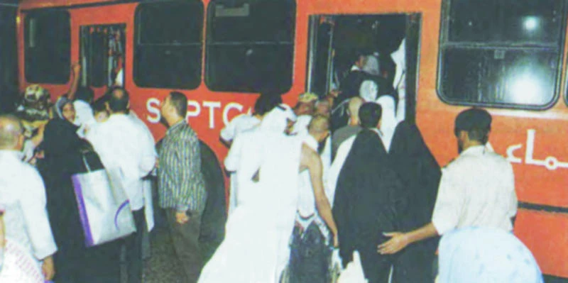Poor bus service vexes pilgrims