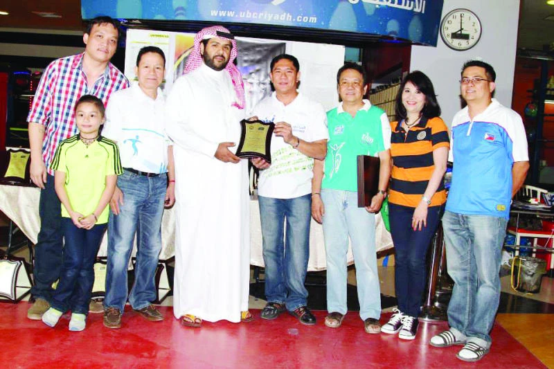 Newly crowned champ Carry Over off to fine start in Almarai Bowling League 13th Conference