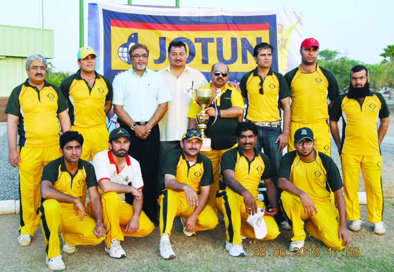 Cristal, Pak Crescent A & B
clinch titles in Jotun Cup