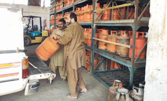 Gas shortage cooks up trouble for Jeddawis
