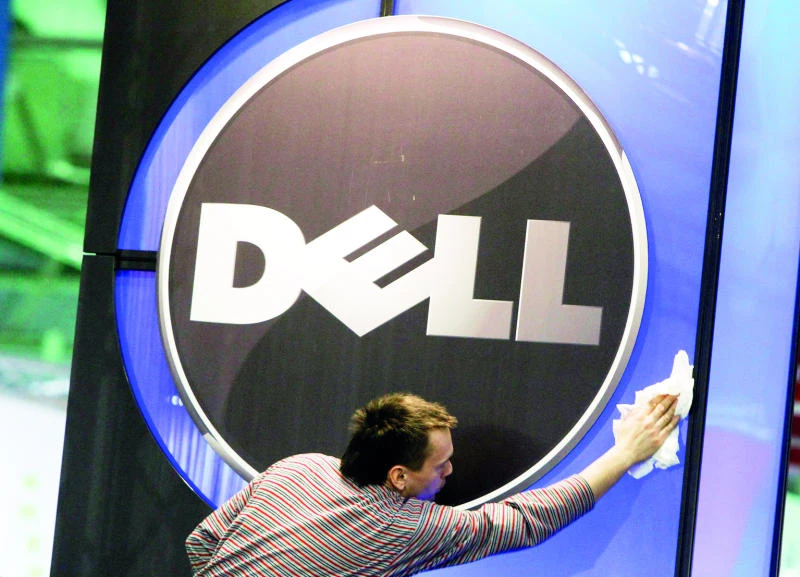 Dell delays vote on buyout plan