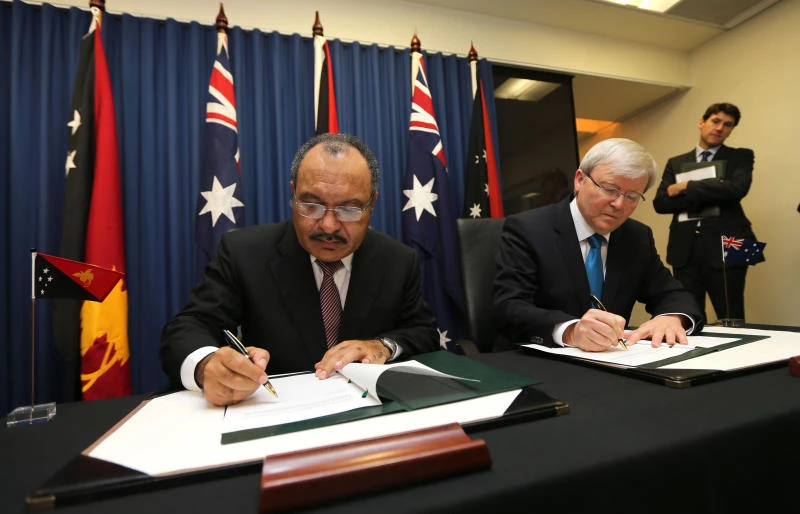 Australia warns of sending refugees to Papua New Guinea