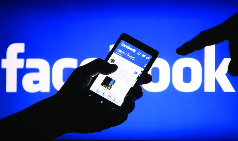 Facebook seen at turning point as mobile ads surge