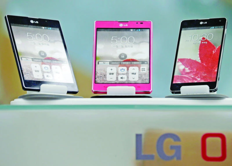 LG’s profit falls on weak TV demand, handset costs