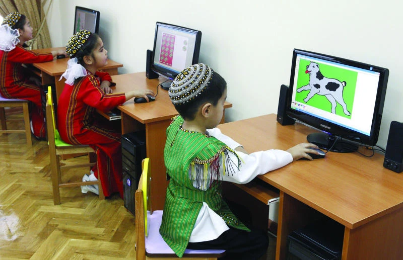 Turkmenistan bows to Internet age