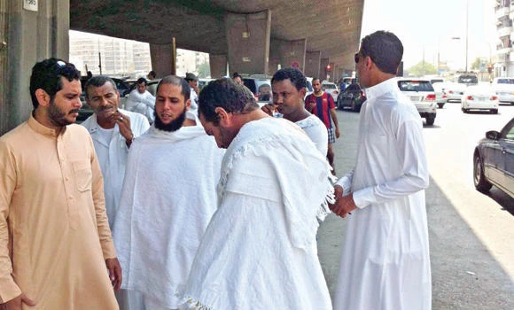 Unauthorized transport service for Umrah pilgrims thrives in Ramadan