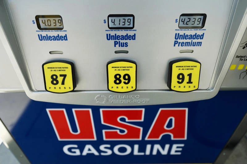 Oil prices mixed after weak US housing data