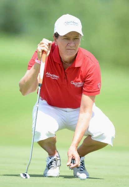 Matthew shoots 64, grabs lead at Manulife LPGA