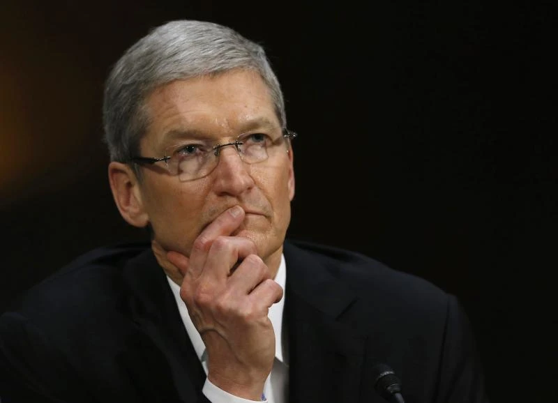 Apple's Q3 earnings fall 22% on flat revenue