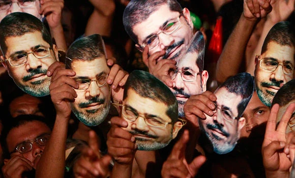 Deadly clashes in Egypt as Morsi held on murder suspicion