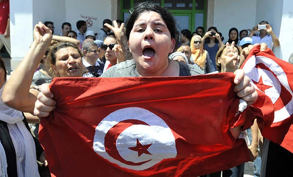 Thousands protest in Tunis after secular politician slain