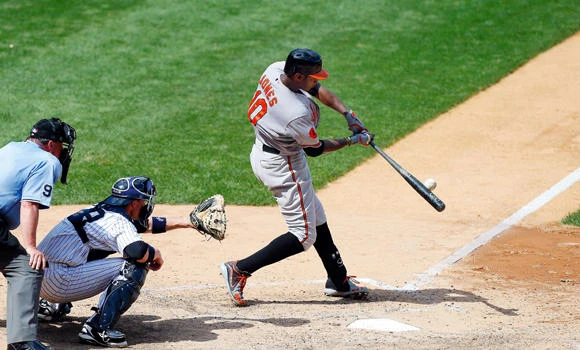 Jones homer in 9th gives Orioles victory over Yanks