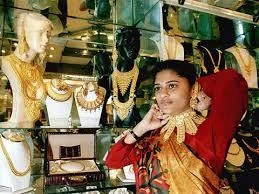 India imposes new gold import curbs