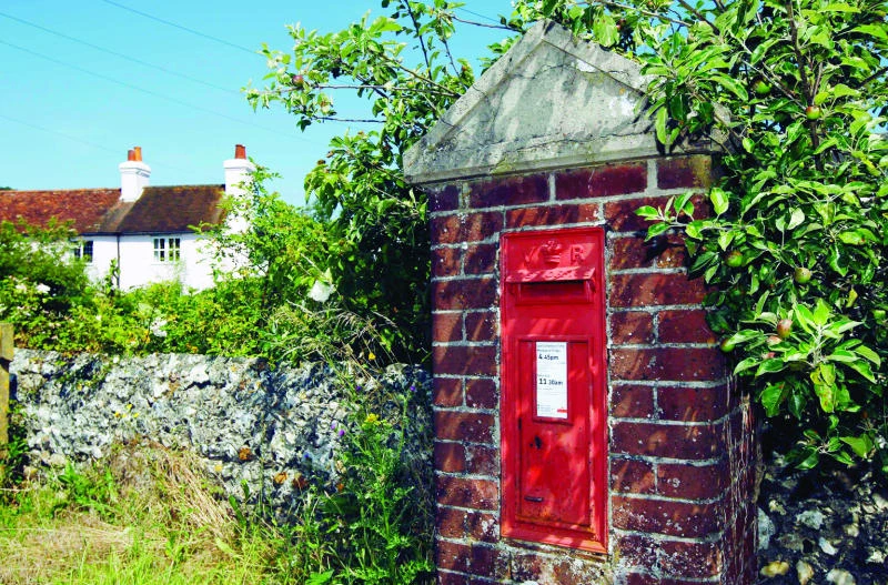 Britain to present Royal Mail privatization plans