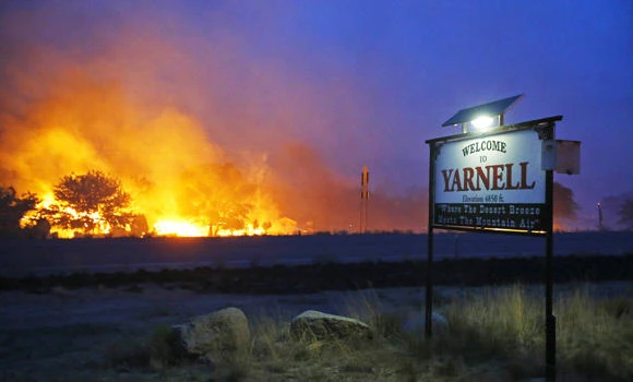 Arizona wildfire kills 19 members of elite crew