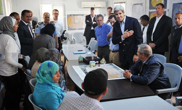 Syrian refugees urge Kerry, US to take action