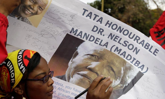 Mandela doctors advised family to turn off life support