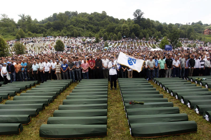 Baby among 409 buried on Srebrenica anniversary