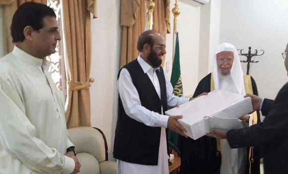 Pakistan minister thanks MWL for relief efforts