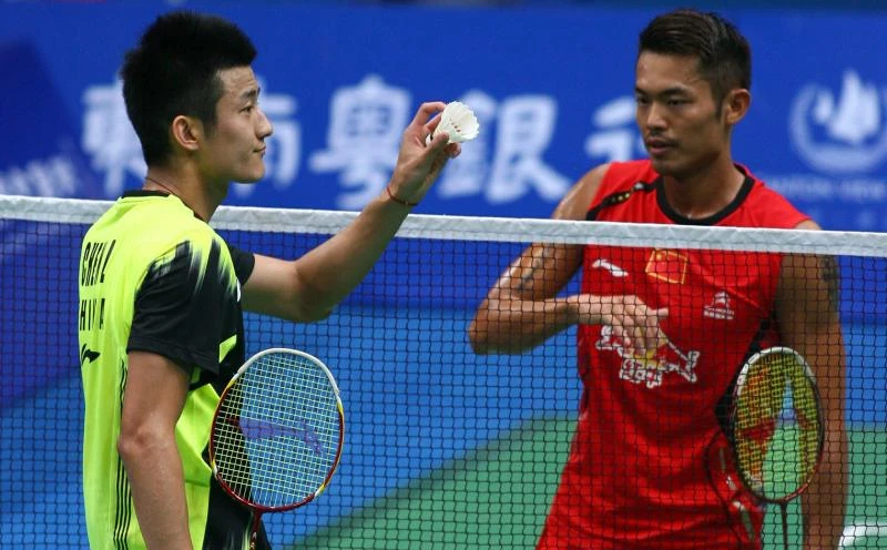 Lin Dan powers through to semifinals