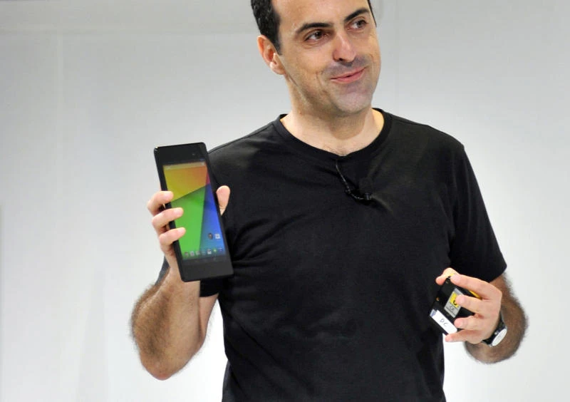Google executive poached by Chinese rival