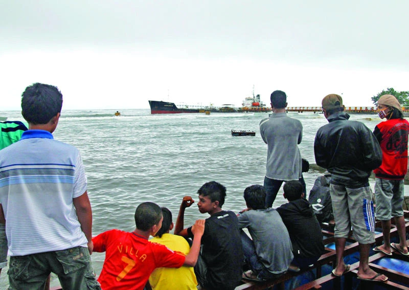 Oil tanker crash in Indonesia spills millions of liters of fuel
