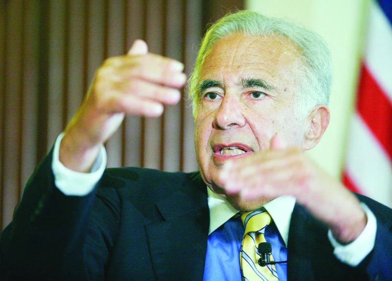 Icahn sets sights on Apple, talks to CEO Tim Cook